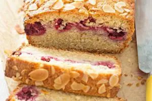 10 Best Raspberry and Almond Loaf Cakes