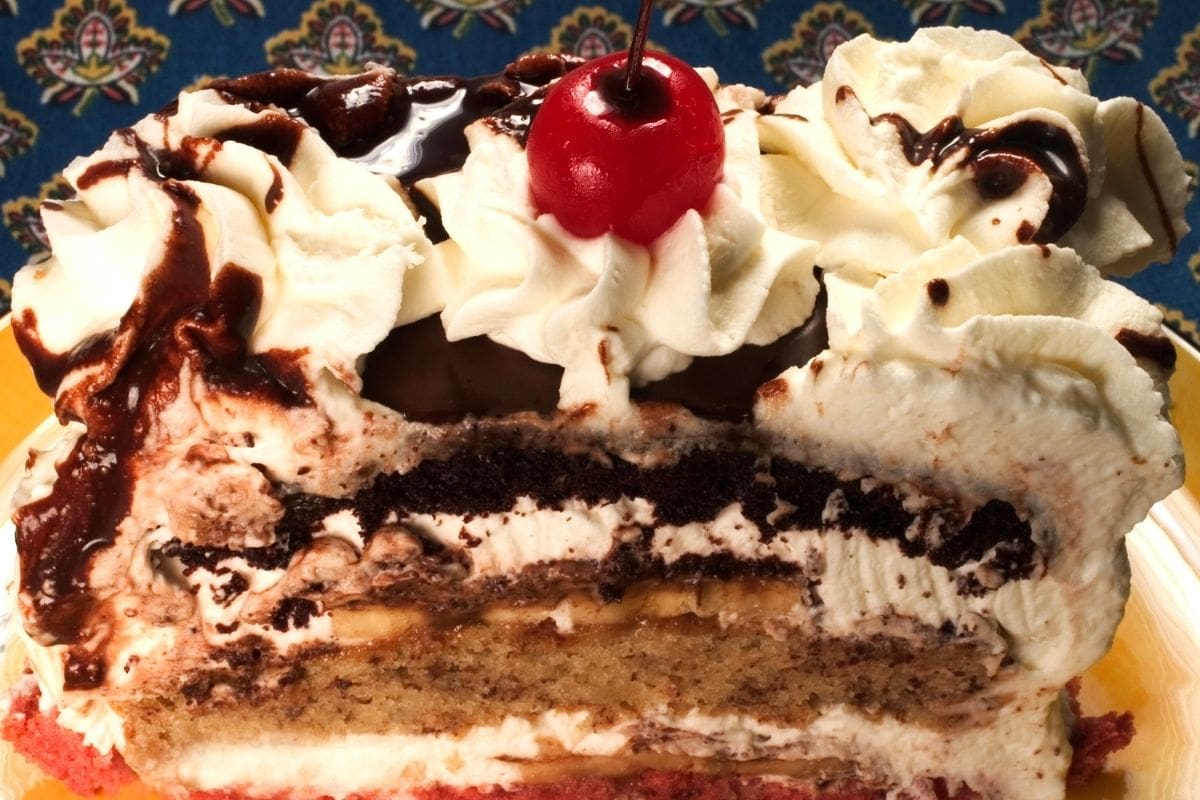 15 Amazing Banana Split Cake Recipes - What Kate Baked