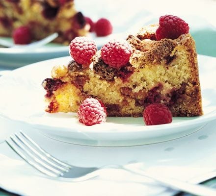 Authentic-Italian-Raspberry-and-Amaretti-Cake