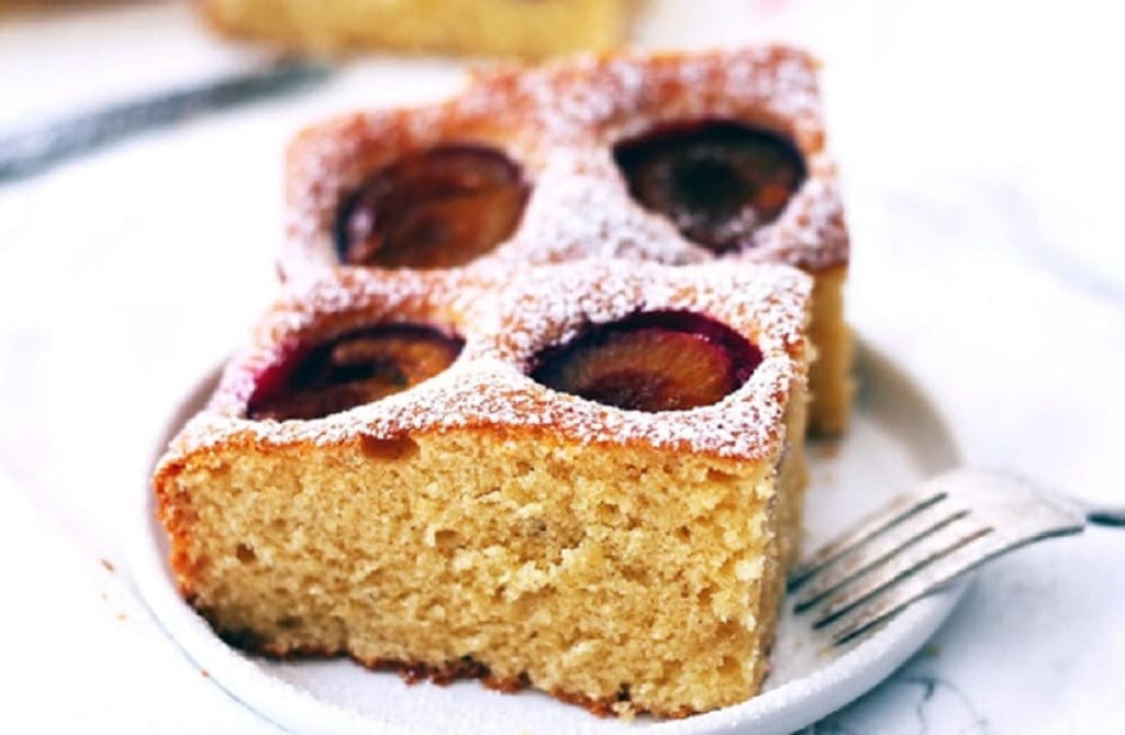 Easy Plum Cake