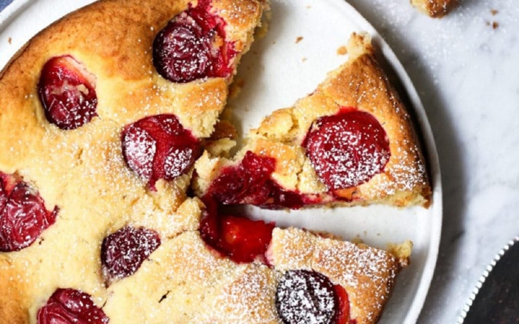 Vegan Plum Cake