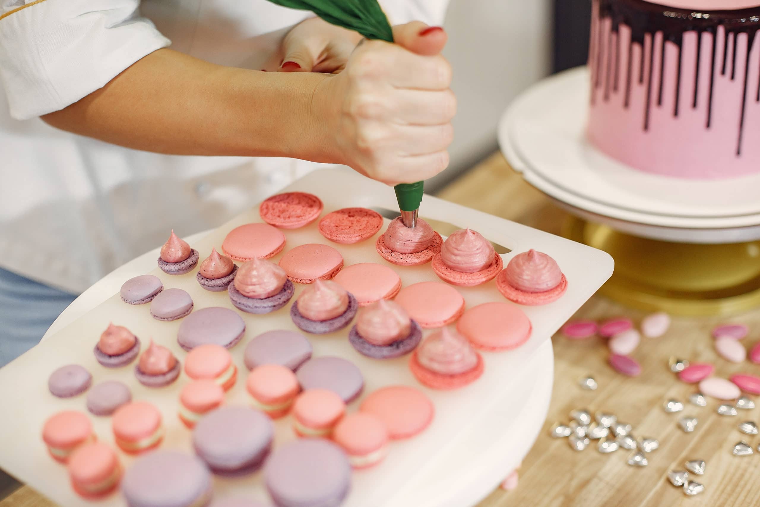 Cake Piping: A Beginner's Guide to Decorating Cakes
