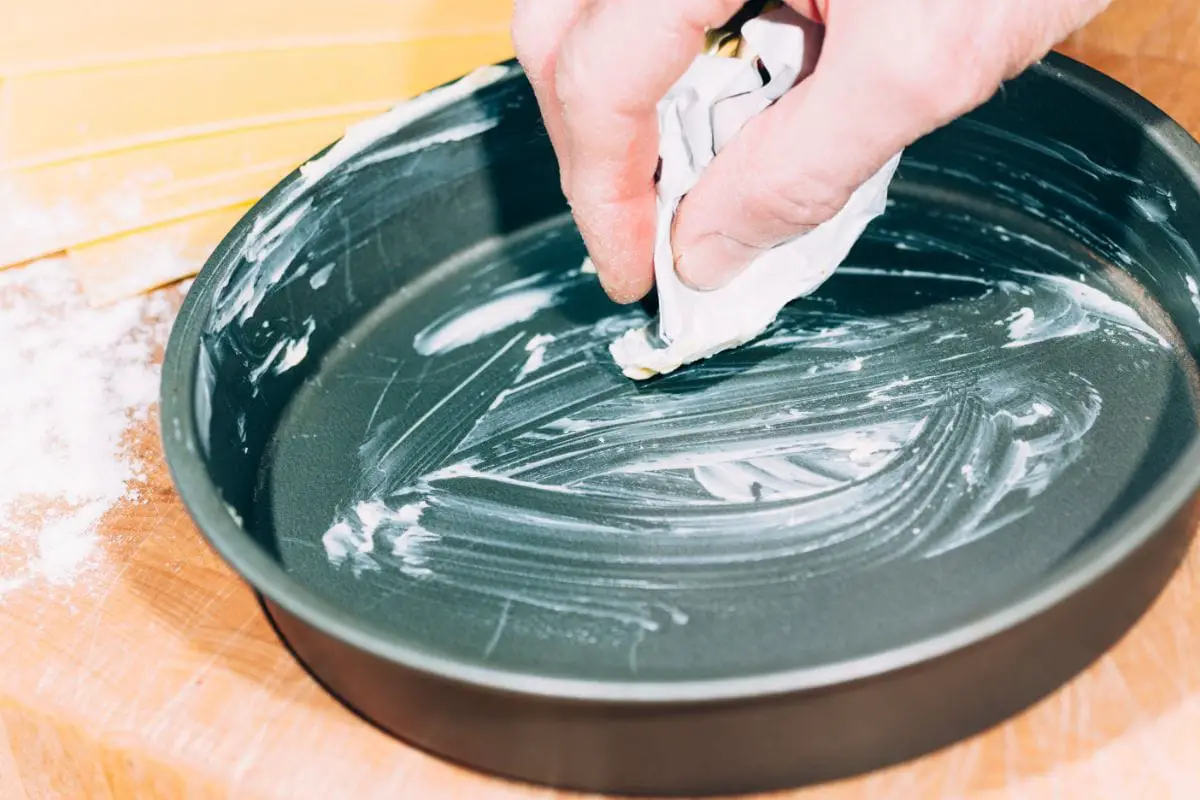 how to make a big baking pan smaller