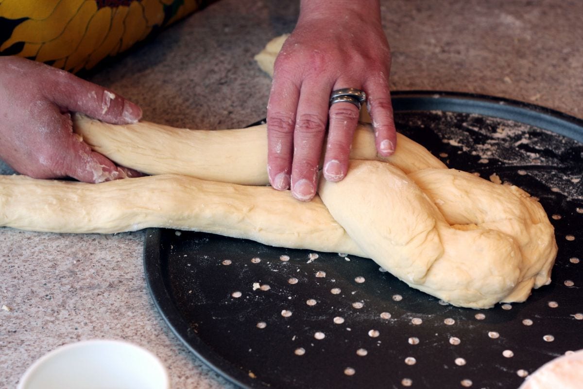 How to braid challah