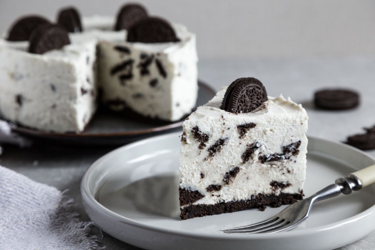 No Bake Oreo Cheesecake - What Kate Baked