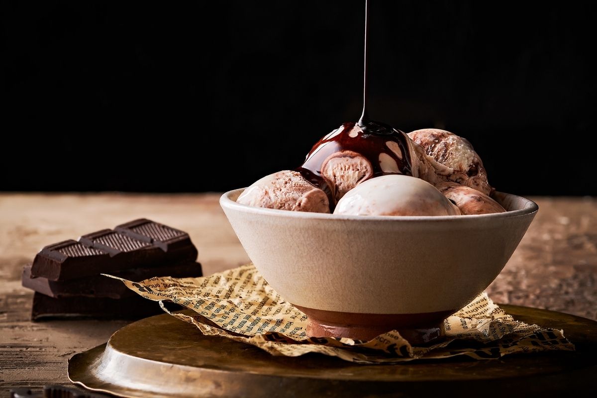 5 Minute Hot Fudge Sauce - What Kate Baked