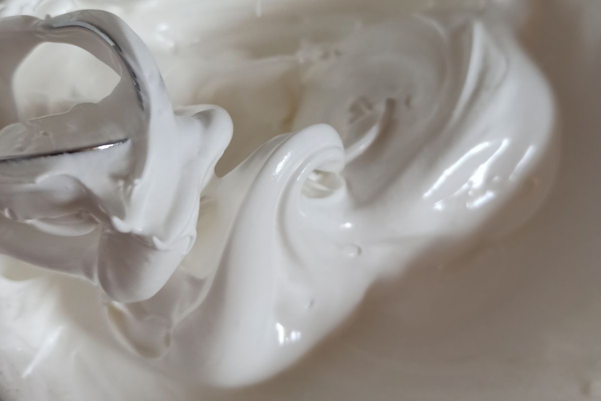 Easy Marshmallow Meringue Frosting What Kate Baked