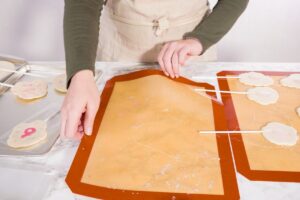 How To Clean Silicone Baking Mat
