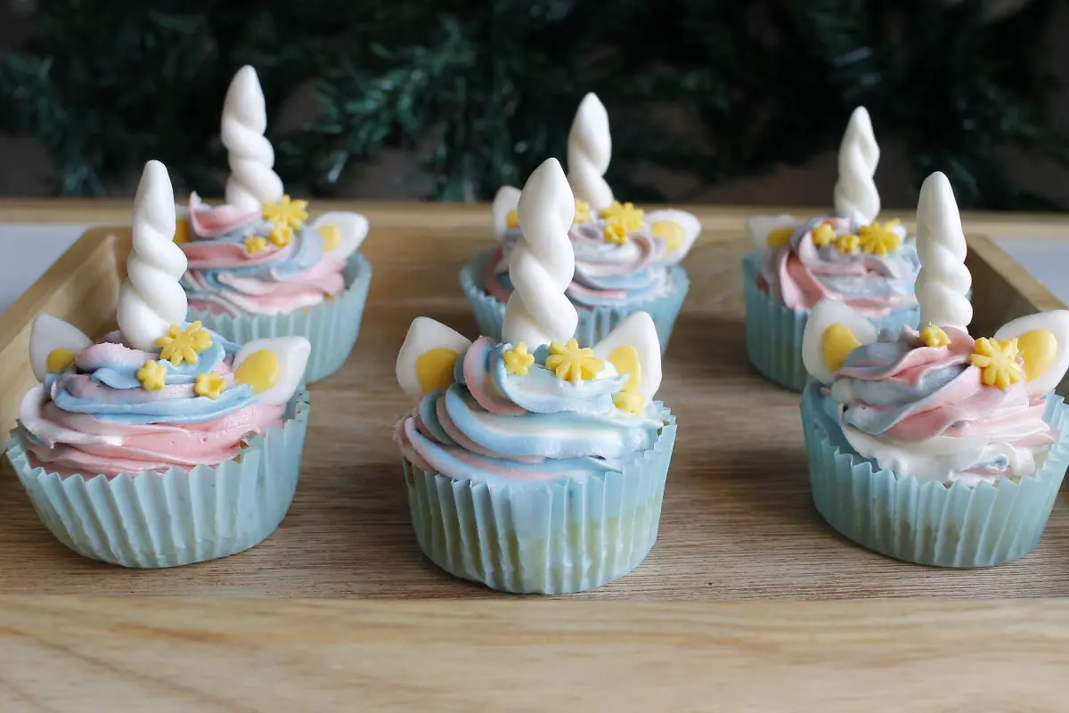 How To Make Unicorn Cupcake Frosting