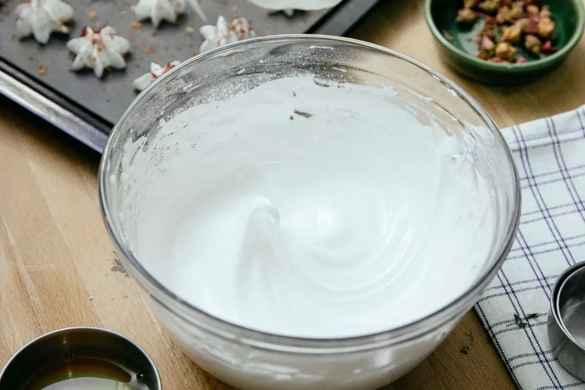 Marshmallow Meringue Frosting - The Ingredients