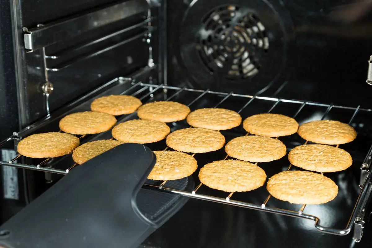How To Know When Your Cookies Are Done Baking 