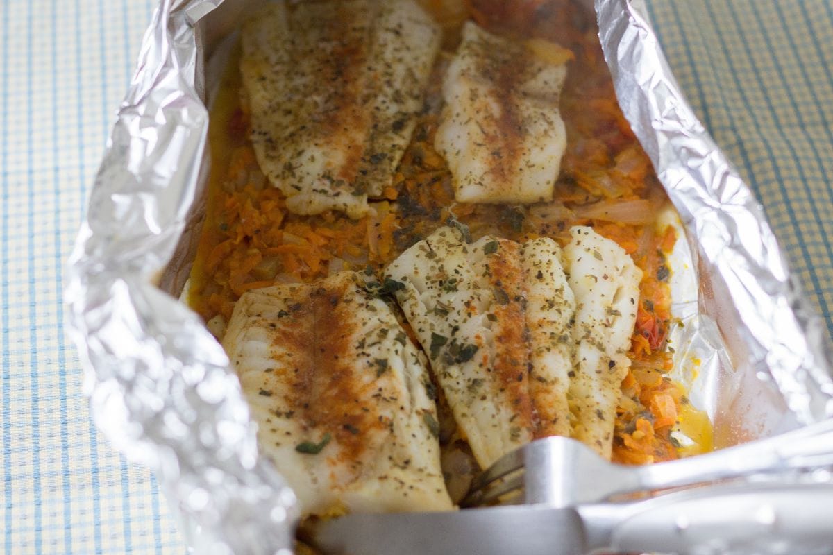 Can Tin Foil Go In The Microwave? What Kate Baked