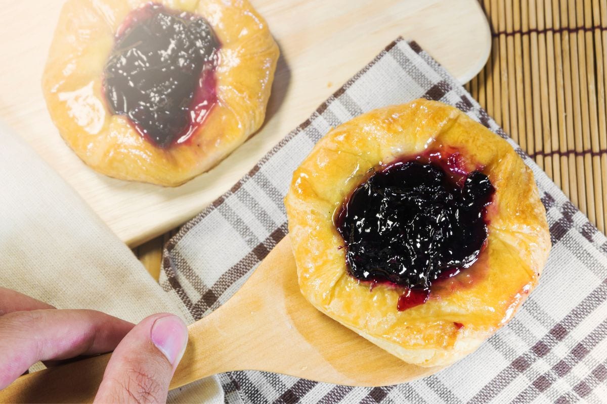 Easy Blueberry Danish Recipe
