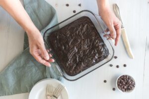 Greasing A Glass Baking Pan (1)