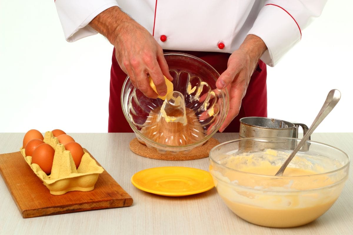 Greasing A Glass Baking Pan
