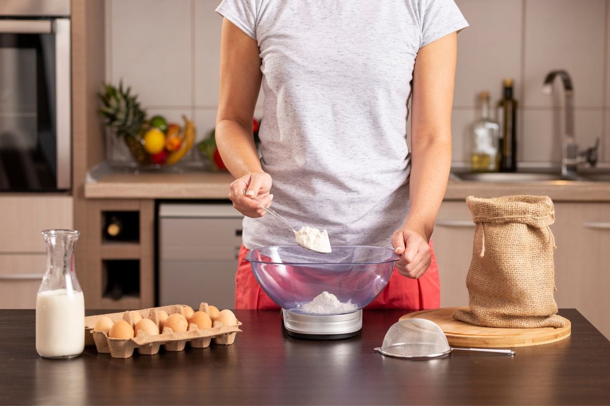 How To Aerate And Measure Flour What Kate Baked