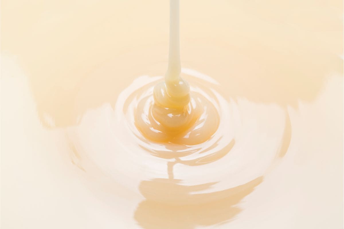 Turning Condensed Milk Into Caramel (1)