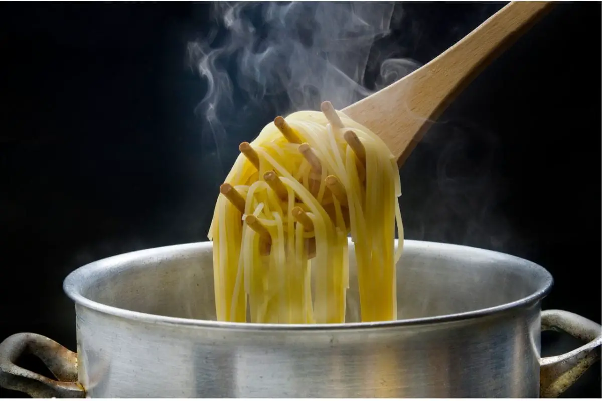 should-you-cover-pasta-while-cooking-what-kate-baked