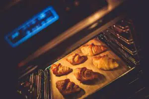 Electric vs gas ovens for baking bread