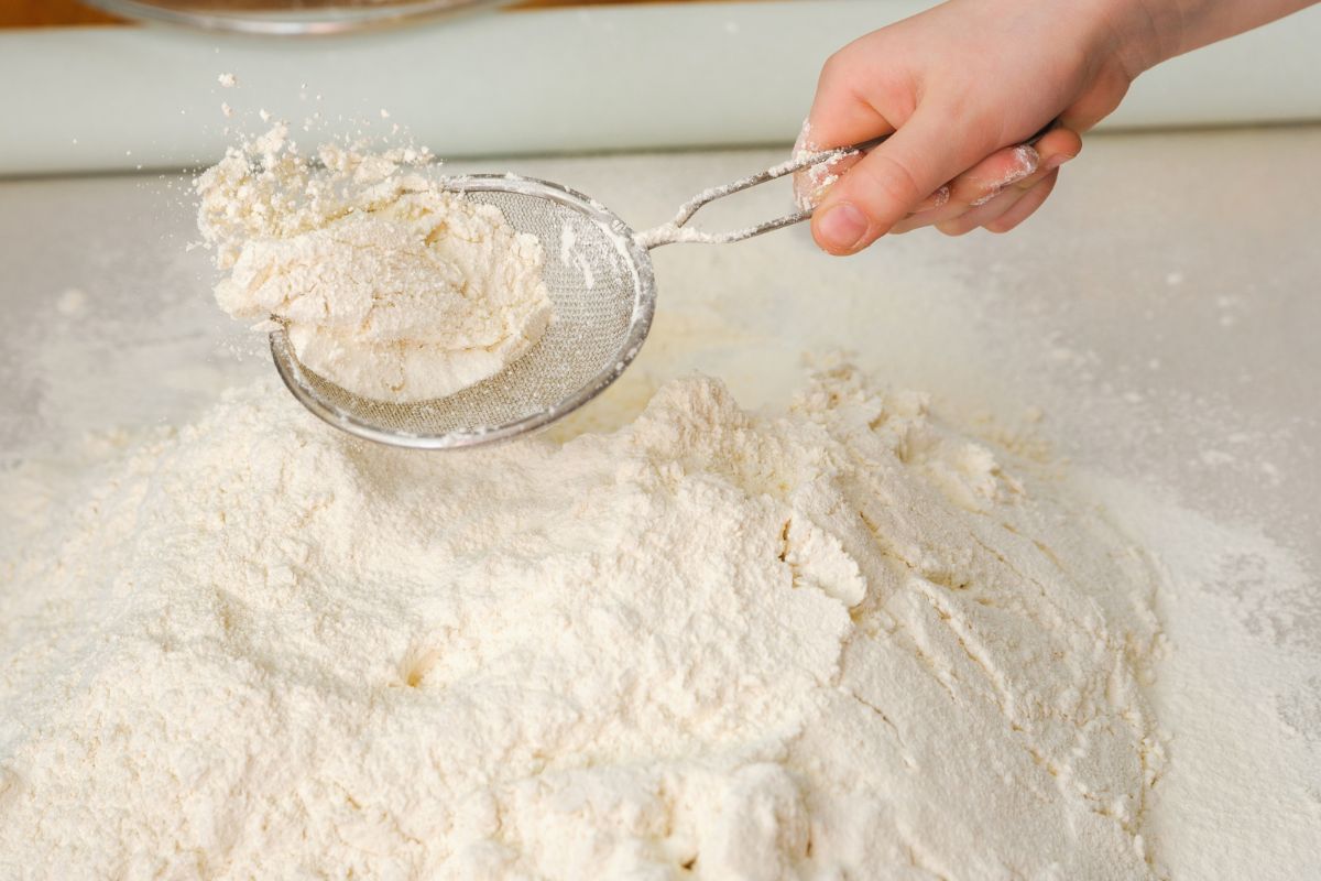 5 Practices To Avoid When Measuring Flour For Bread