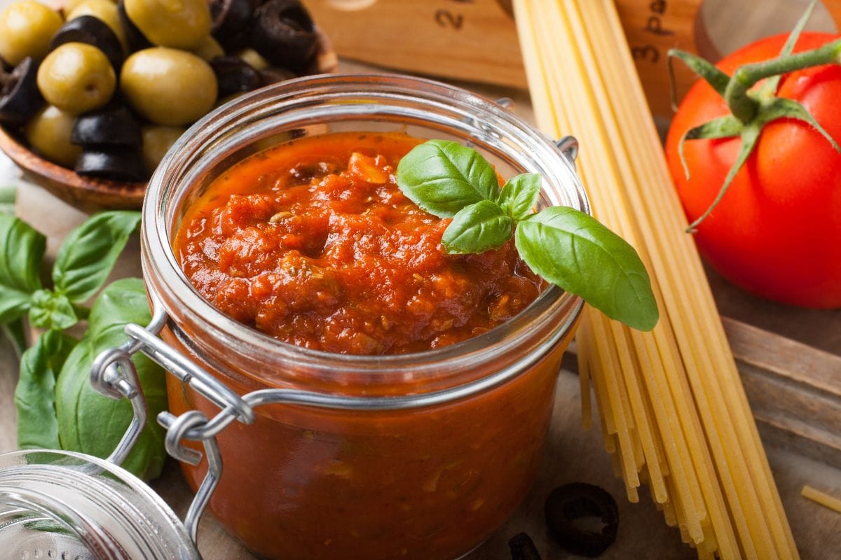 Watery Tomato Pasta Sauce Heres How To Thicken It